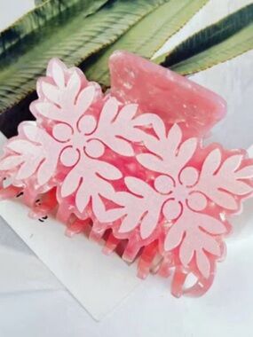 Pink Hawaiian Quilt Hair Claw Clip, BNIP